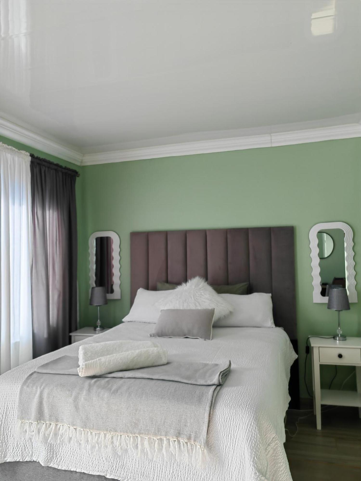 Back Of The Moon Guesthouse Kuruman Bagian luar foto