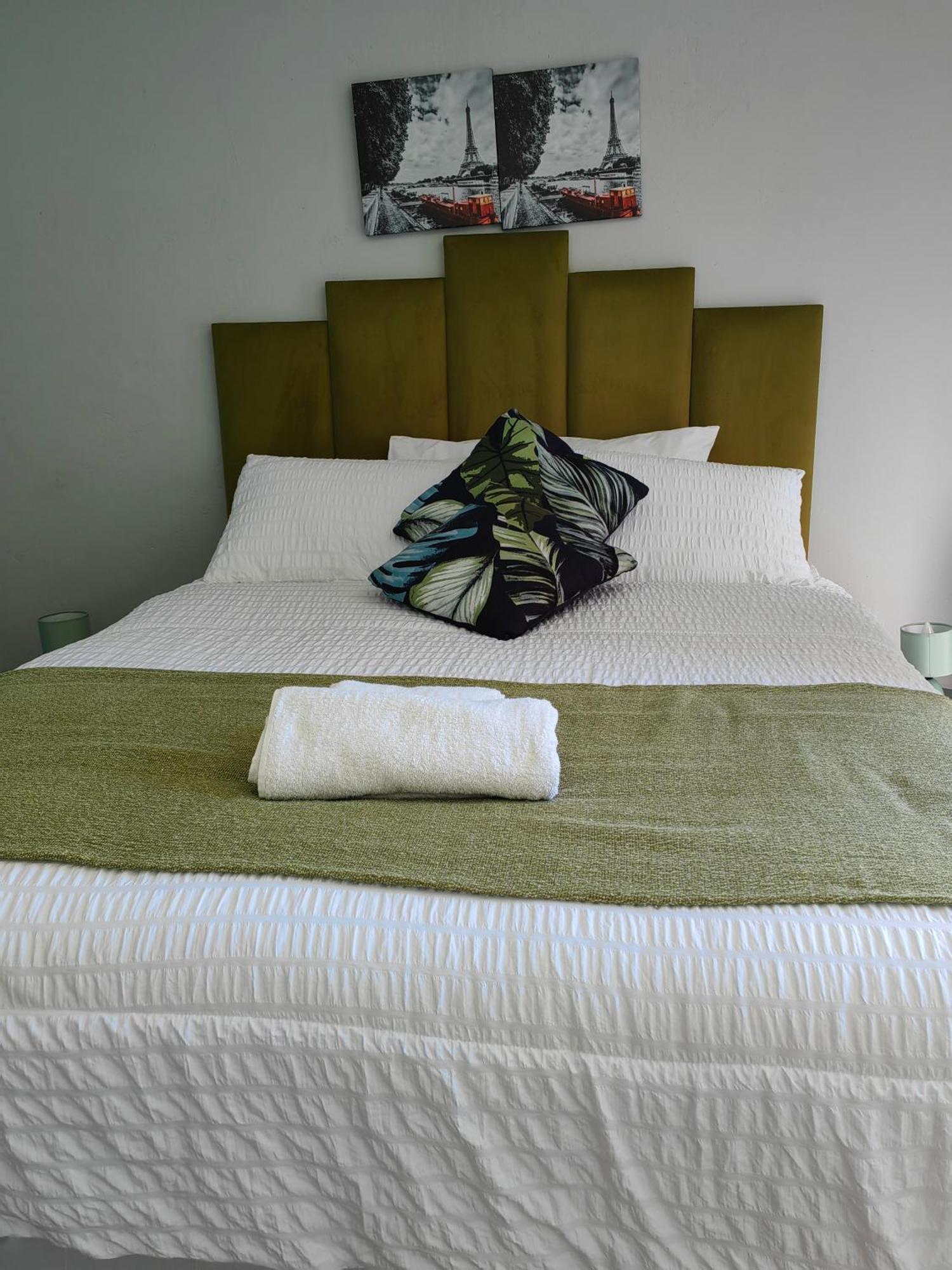 Back Of The Moon Guesthouse Kuruman Bagian luar foto