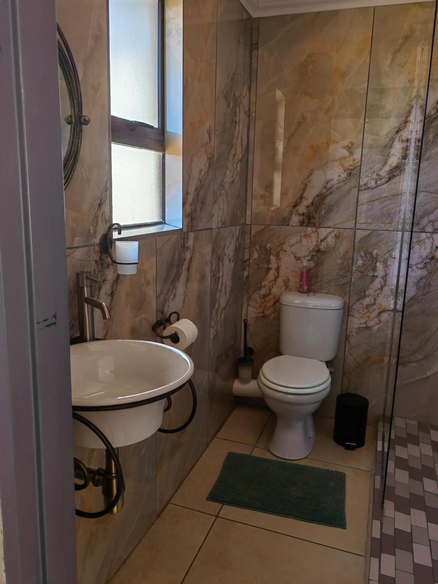 Back Of The Moon Guesthouse Kuruman Bagian luar foto